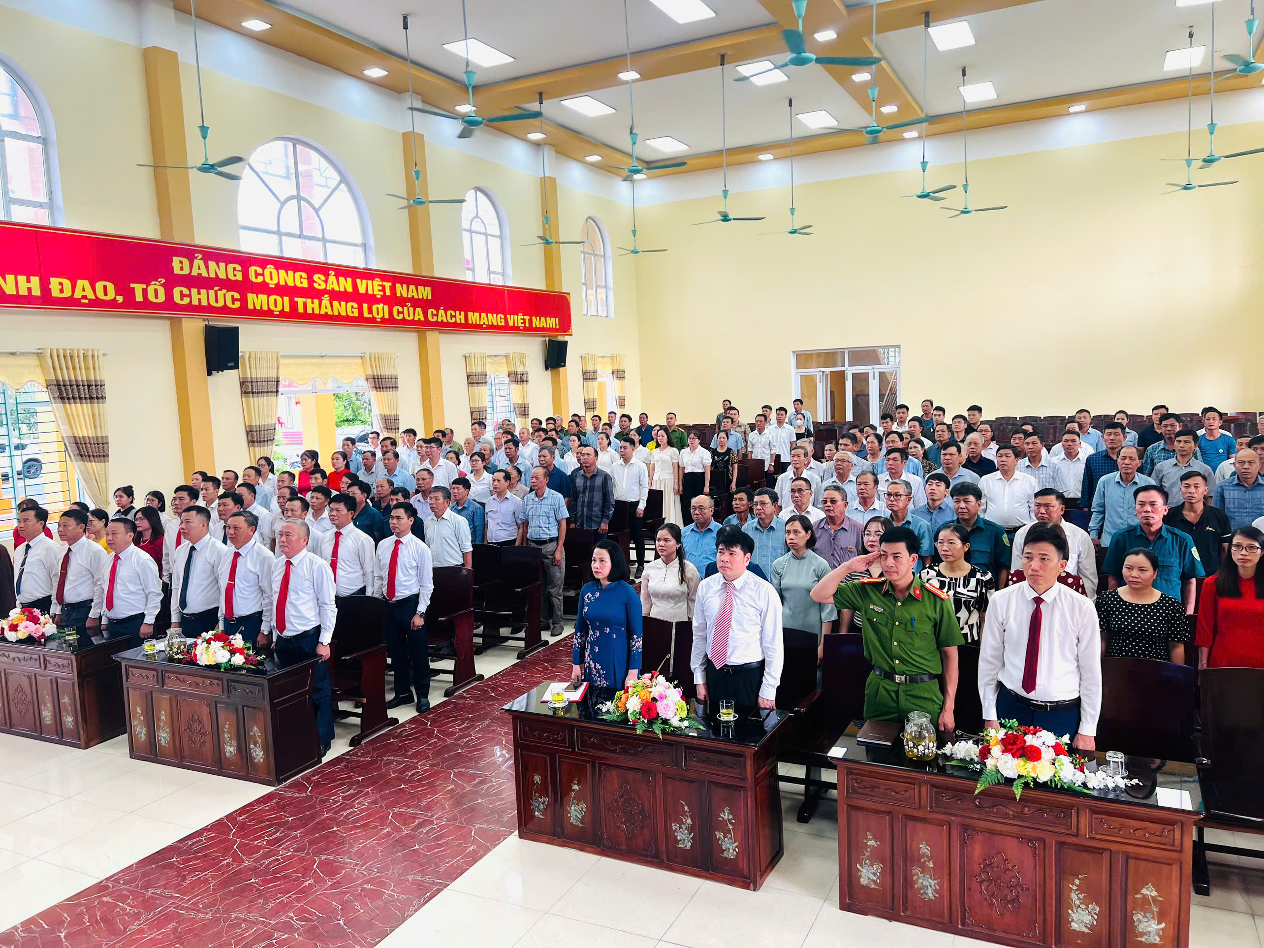 Lễ công bố Nghị quyết, Quyết định của Trung ương và của tỉnh về sáp nhập đơn vị hành chính, tổ chức bộ máy, cán bộ của tỉnh Ninh Bình